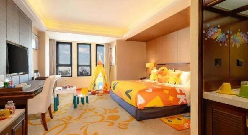 Bed in Sky World Hotel Qingdao
