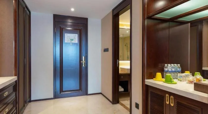 Sky World Hotel Qingdao