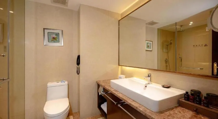 Sky World Hotel Qingdao