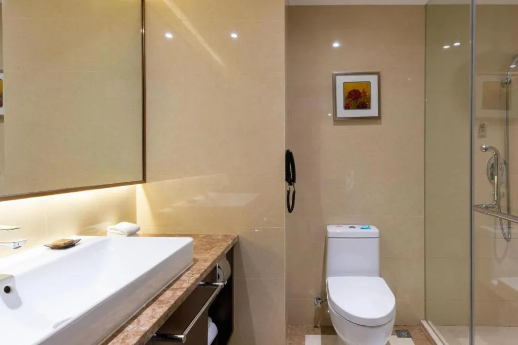 Sky World Hotel Qingdao