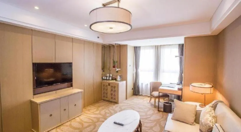 Sky World Hotel Qingdao