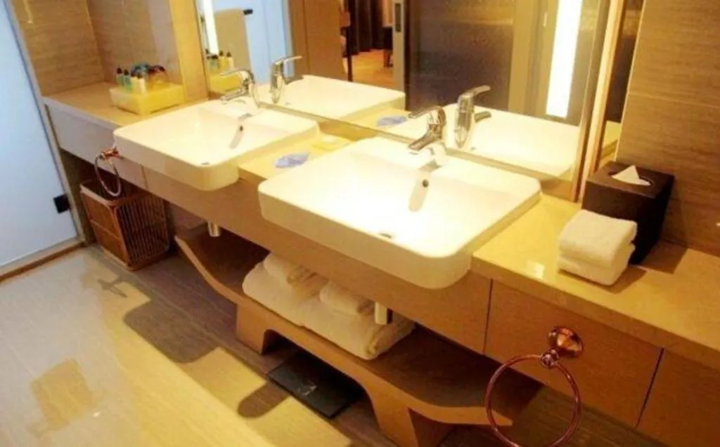 Sky World Hotel Qingdao