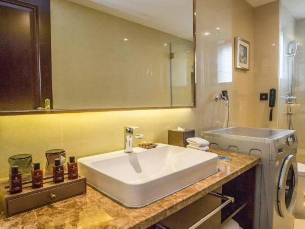 Sky World Hotel Qingdao