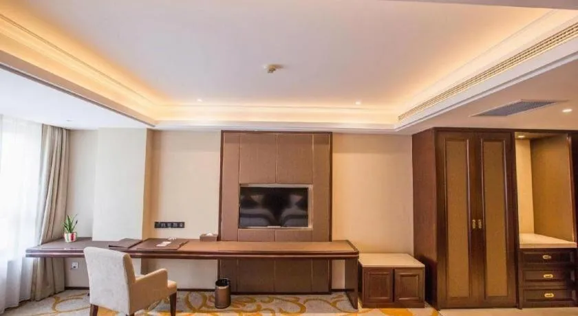 Sky World Hotel Qingdao