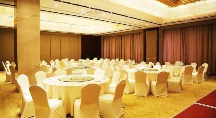 Sky World Hotel Qingdao Sky World Hotel Qingdao