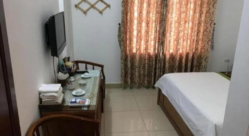 Bed in khach san phuong dong