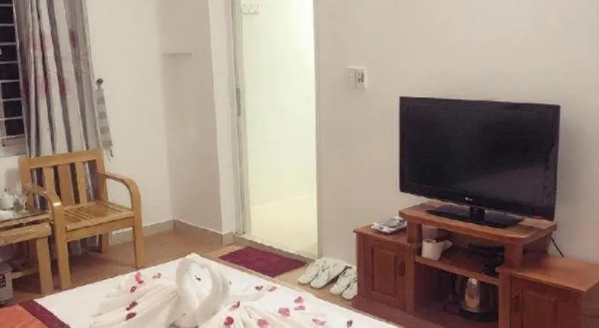 Bed in khach san phuong dong