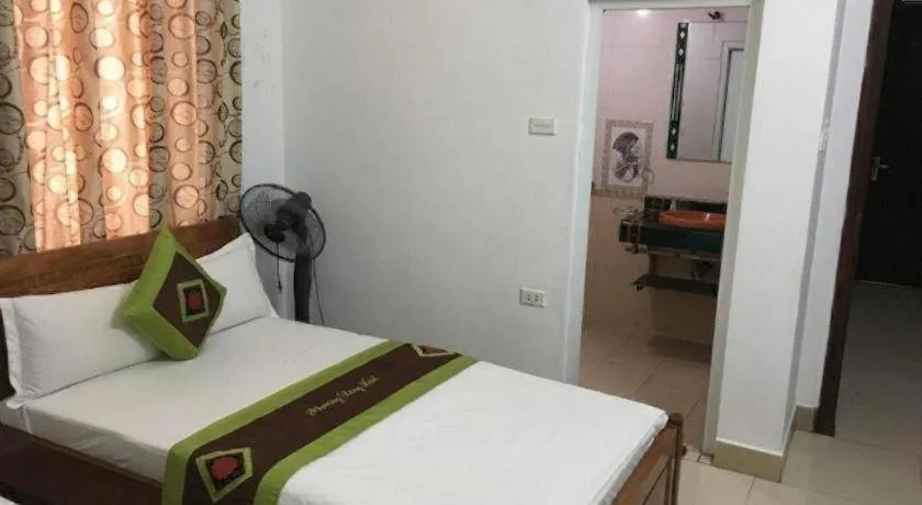 Bed in khach san phuong dong