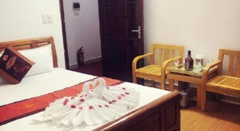 Bed in khach san phuong dong