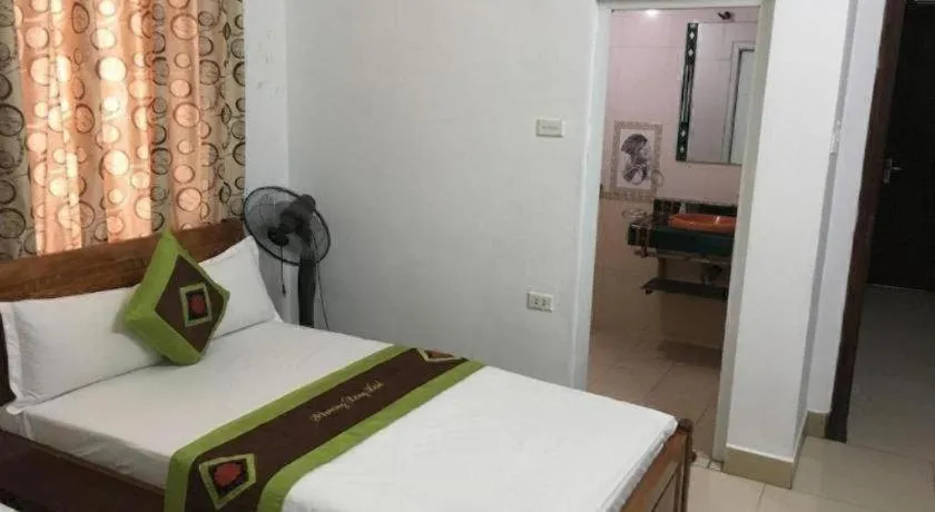 Bed in khach san phuong dong