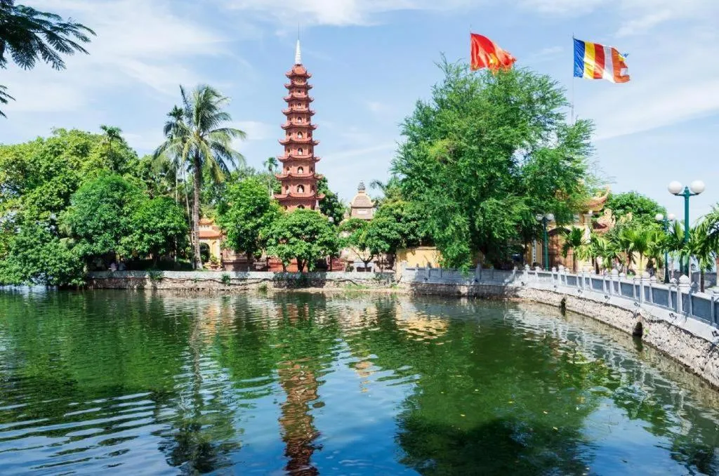 khach san phuong dong