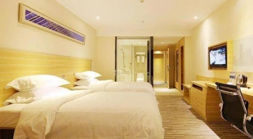 Bed in City Comfort Inn Huanggang Guibinlou Wanda Square