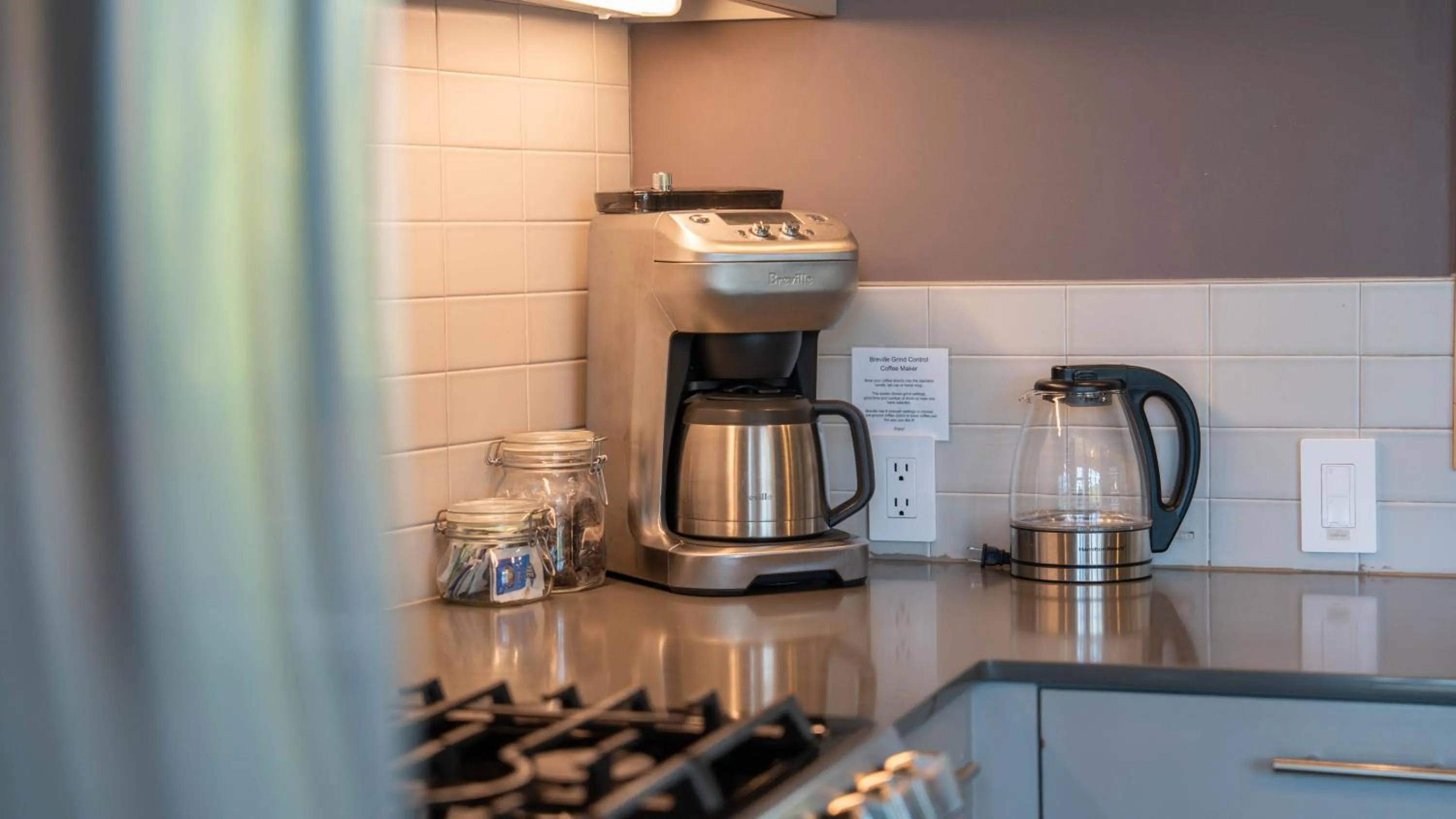 Coffee/tea facilities in Beaver Lakefront Cabins - Couples Only Getaways