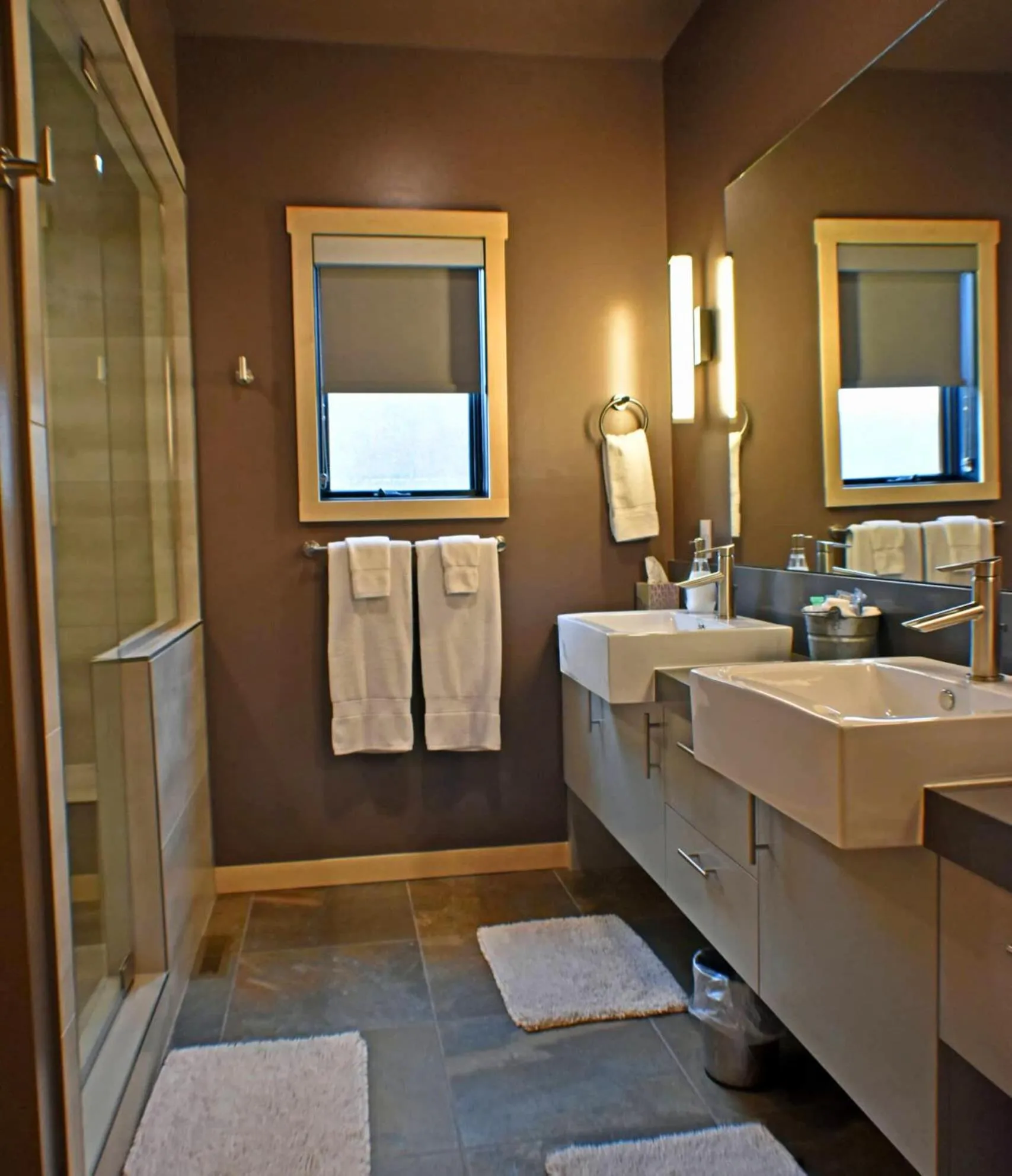 Shower in Beaver Lakefront Cabins - Couples Only Getaways