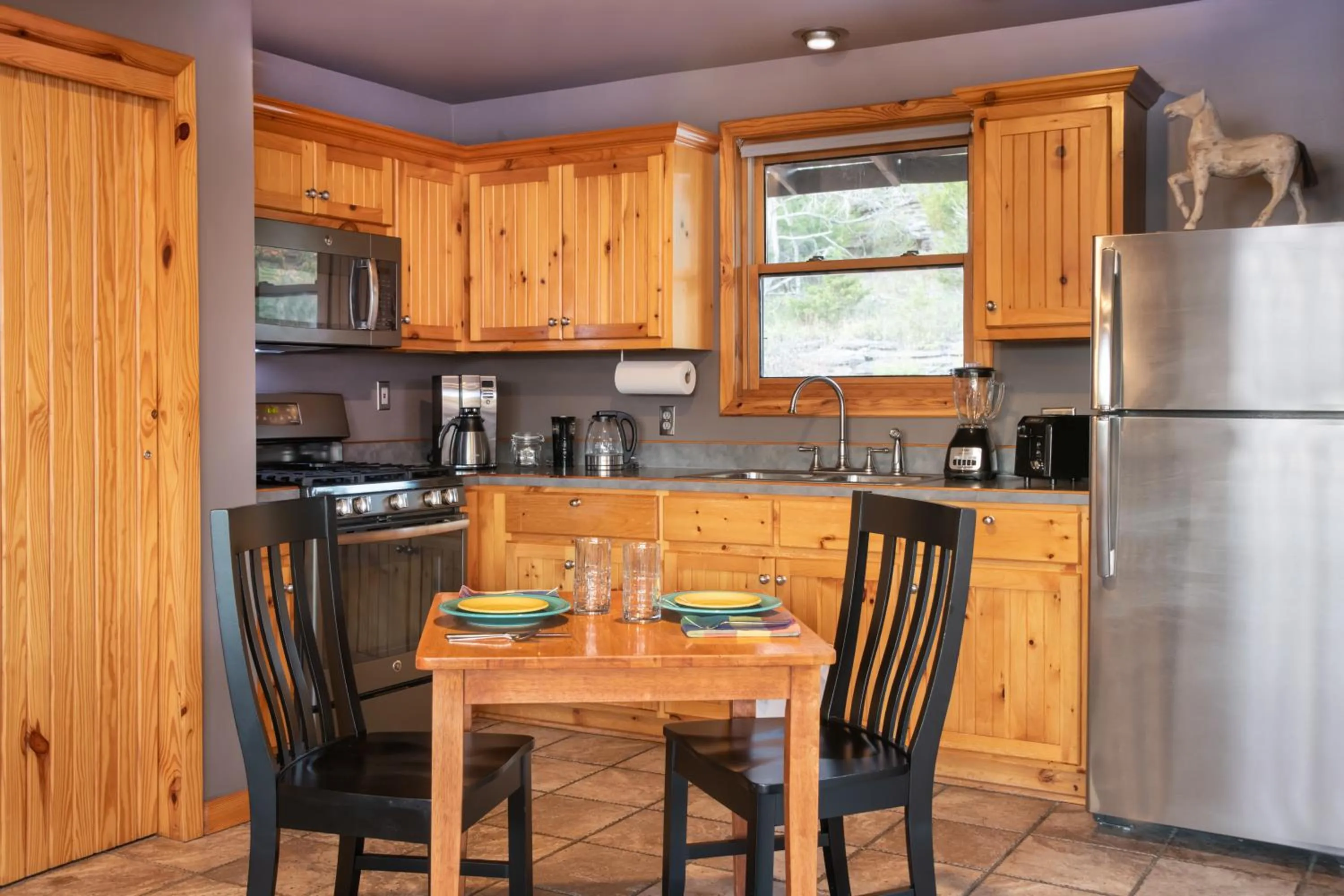 Kitchen or kitchenette in Beaver Lakefront Cabins - Couples Only Getaways