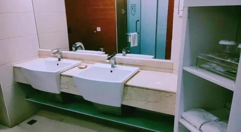 Foshan Nanhai Huifeng Holiday Hotel