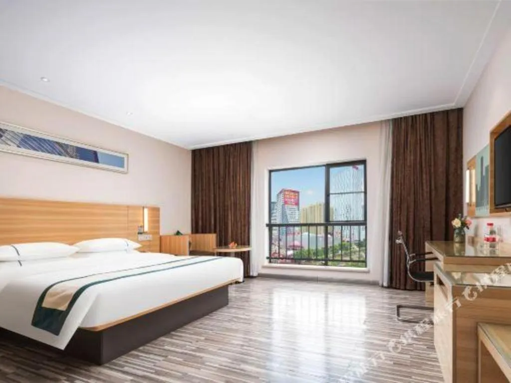 Bed in City Comfort Inn Liuzhou Chengzhong Wanda Plaza