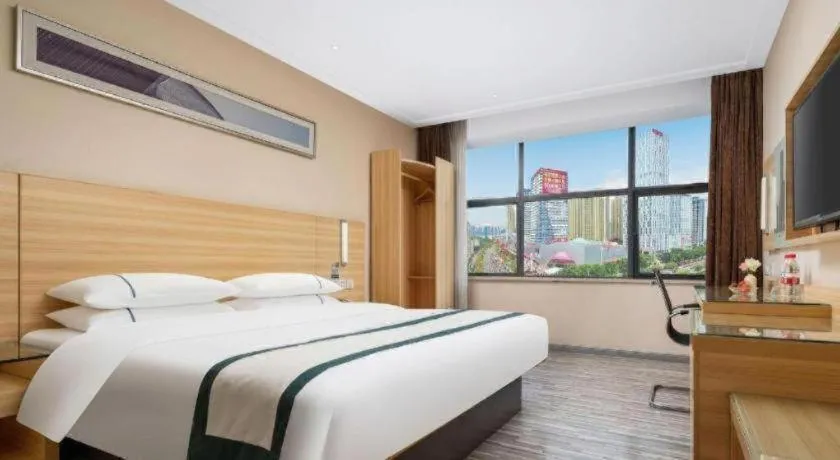 Bed in City Comfort Inn Liuzhou Chengzhong Wanda Plaza