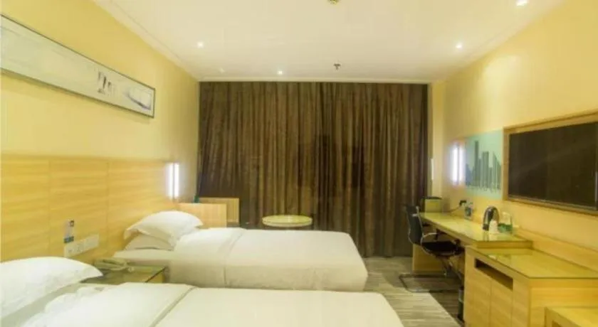Bed in City Comfort Inn Liuzhou Chengzhong Wanda Plaza