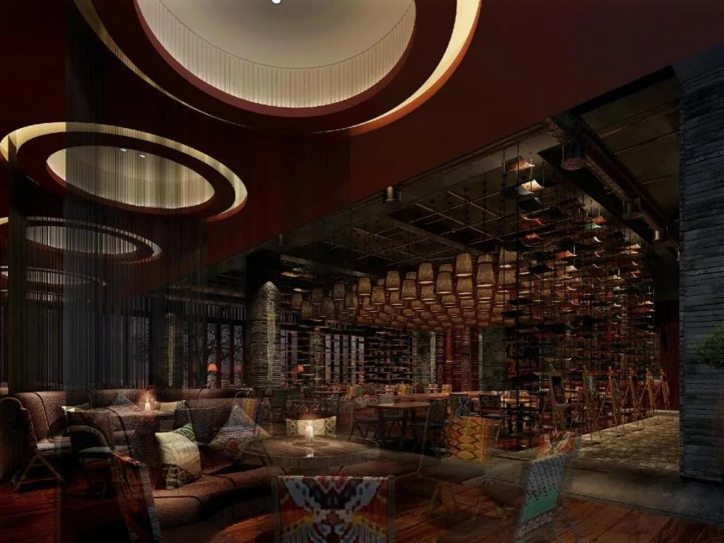 Poly Phoenix Hotel