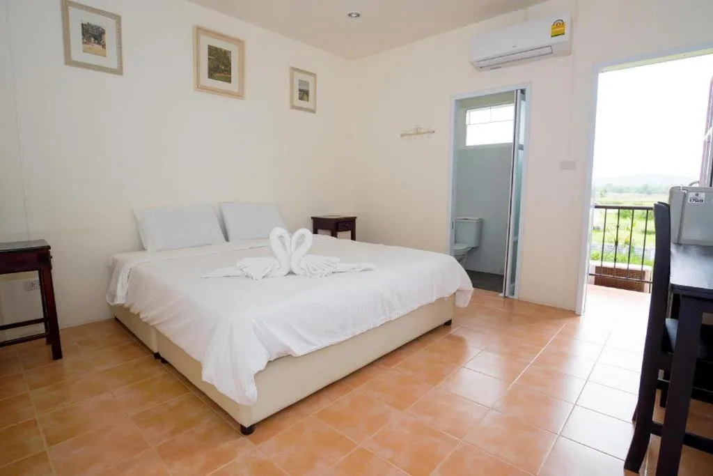 Bed in Le Bar Tarry Hotel