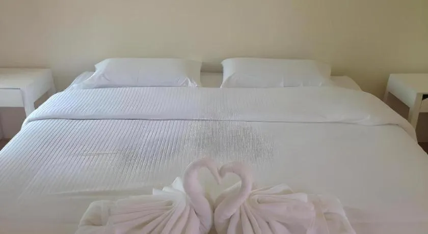 Bed in Le Bar Tarry Hotel