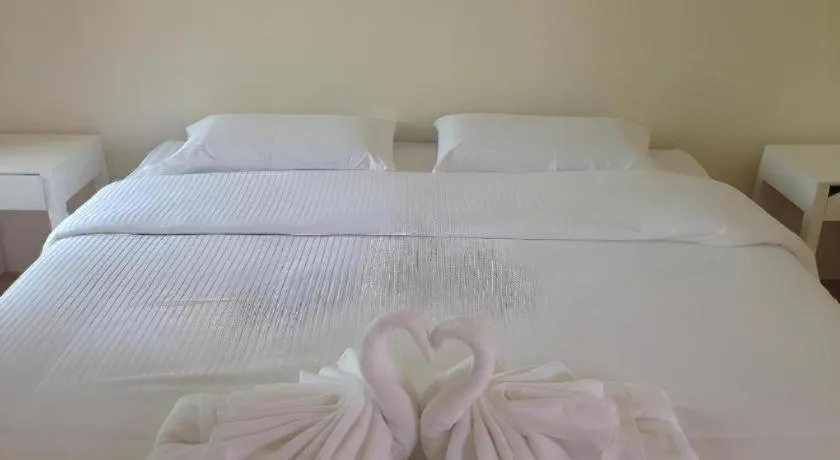 Bed in Le Bar Tarry Hotel