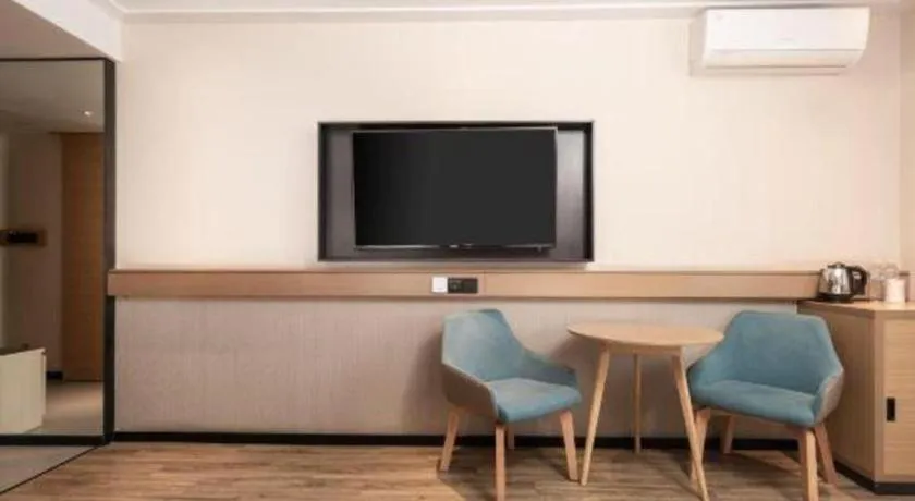 City Comfort Inn Wuhan Hanyang Street Caidian Square Metro Station