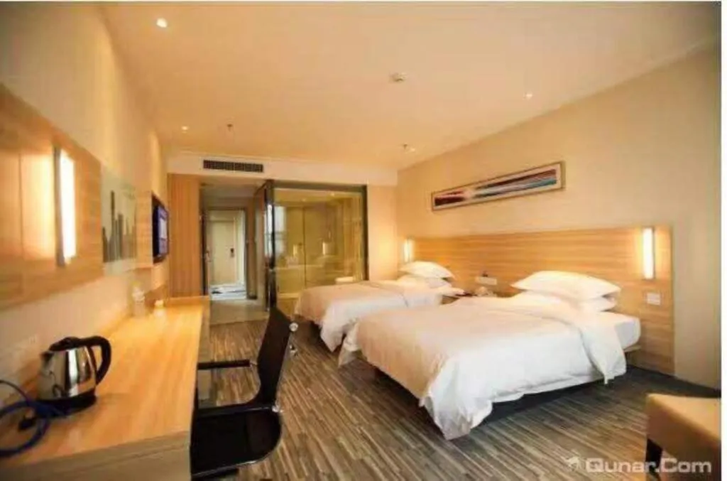Bed in City Comfort Inn Wuhan Hanyang Street Caidian Square Metro Station