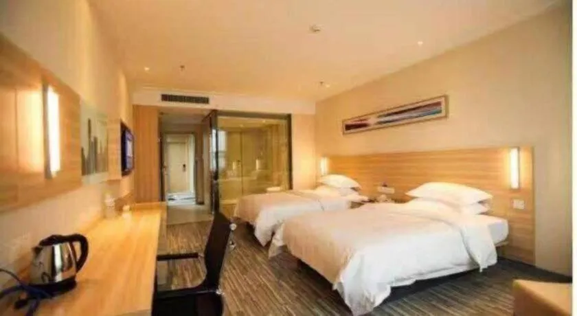 Bed in City Comfort Inn Wuhan Hanyang Street Caidian Square Metro Station