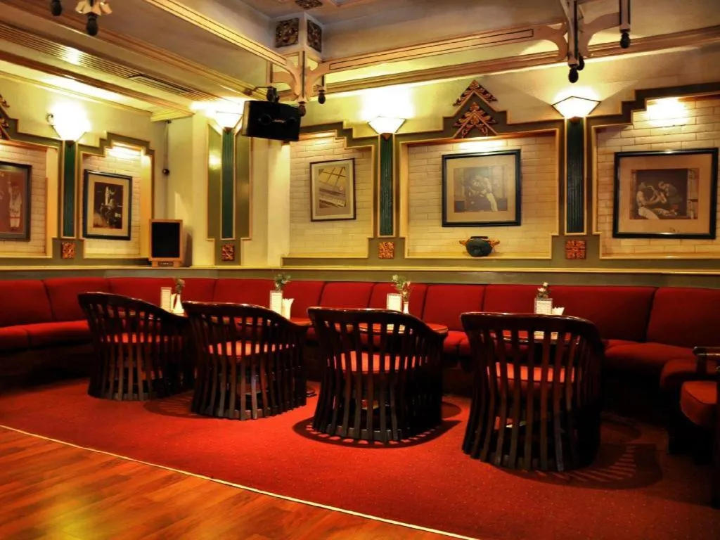 Kartika Chandra Hotel