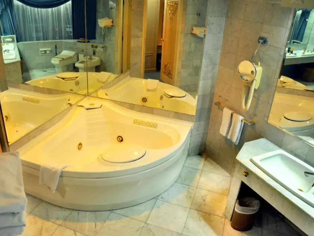 Kartika Chandra Hotel Kartika Chandra Hotel