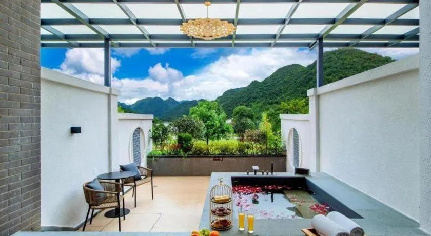 LN Dongfang Hot Spring Resort