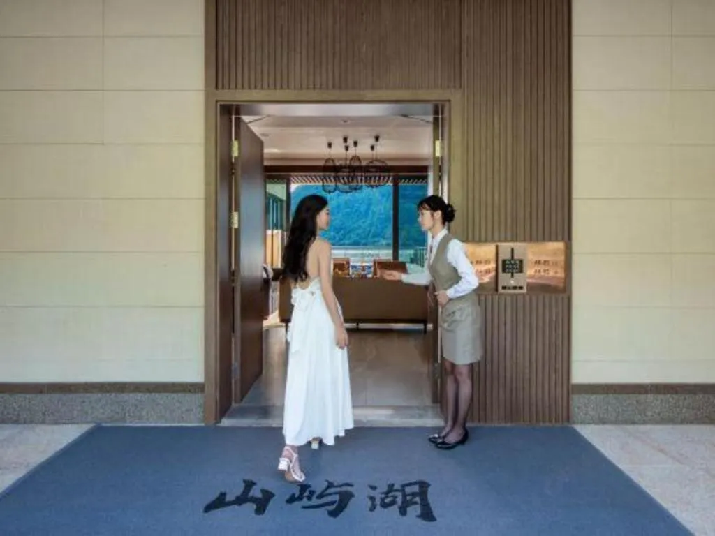 LN Dongfang Hot Spring Resort