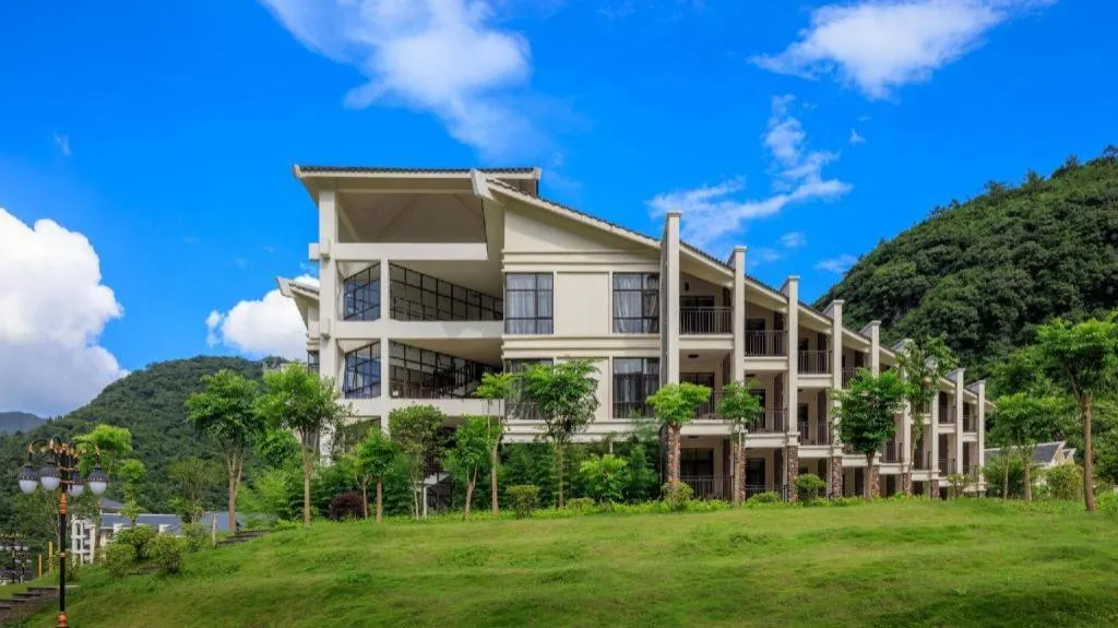 LN Dongfang Hot Spring Resort