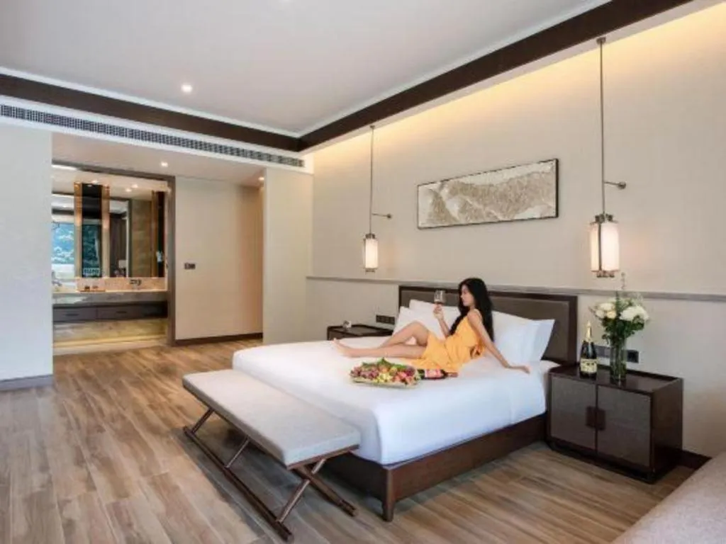 Bed in LN Dongfang Hot Spring Resort