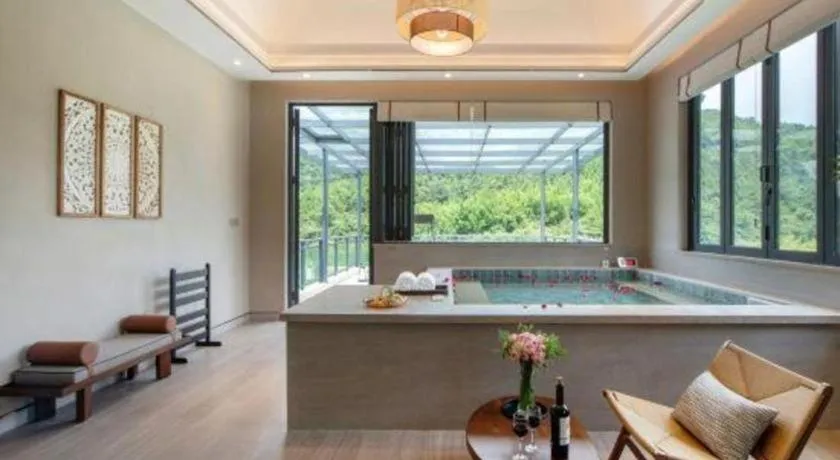 LN Dongfang Hot Spring Resort