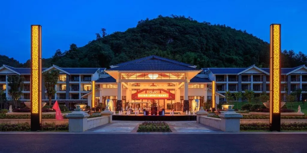 LN Dongfang Hot Spring Resort