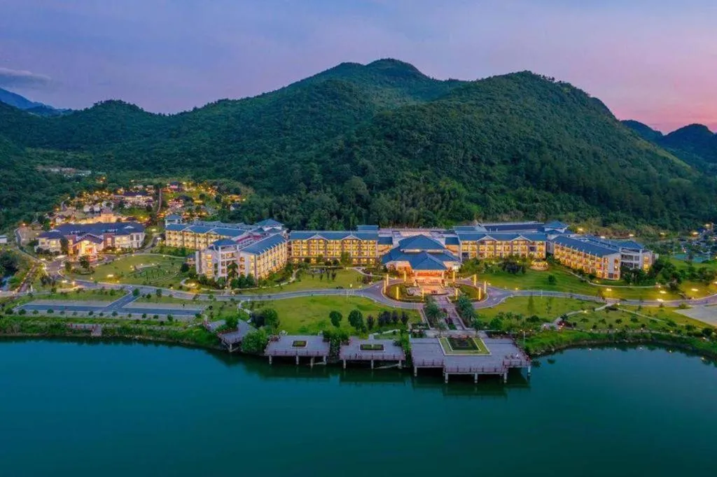 LN Dongfang Hot Spring Resort