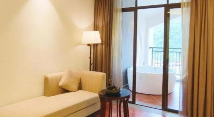 Bed in LN Dongfang Hot Spring Resort