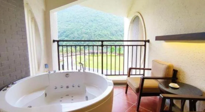 LN Dongfang Hot Spring Resort