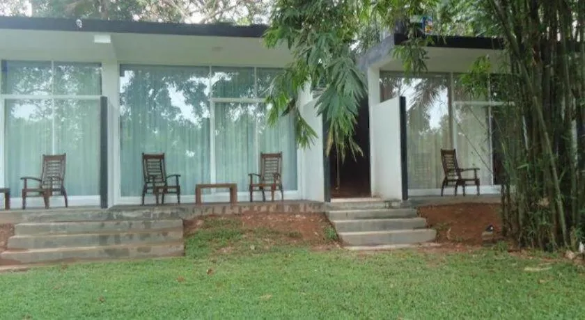 Bridge Hotel Negombo