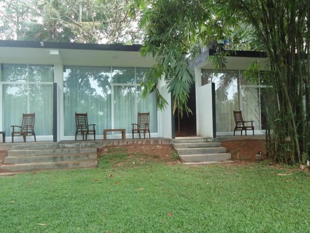 Bridge Hotel Negombo