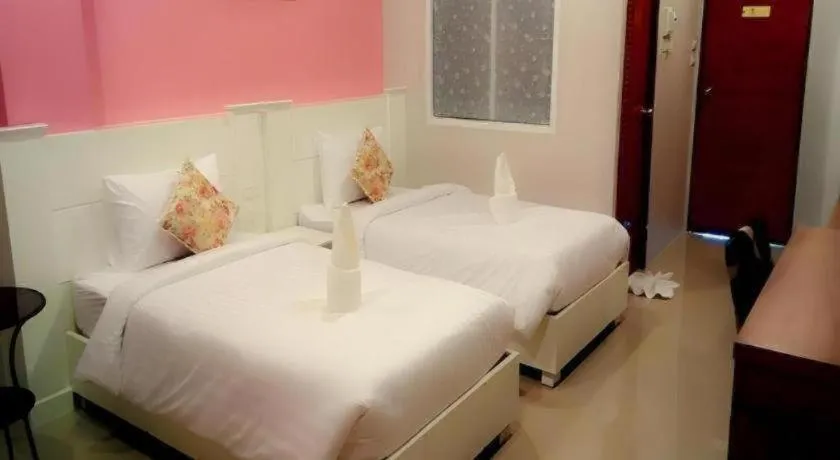 Bed in Waenpetch place Hotel