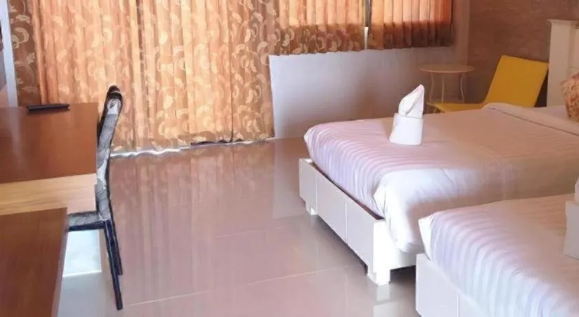 Bed in Waenpetch place Hotel