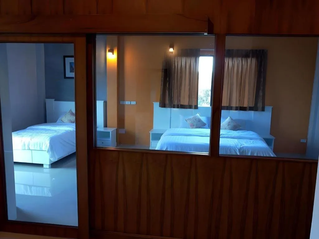 Bed in Waenpetch place Hotel