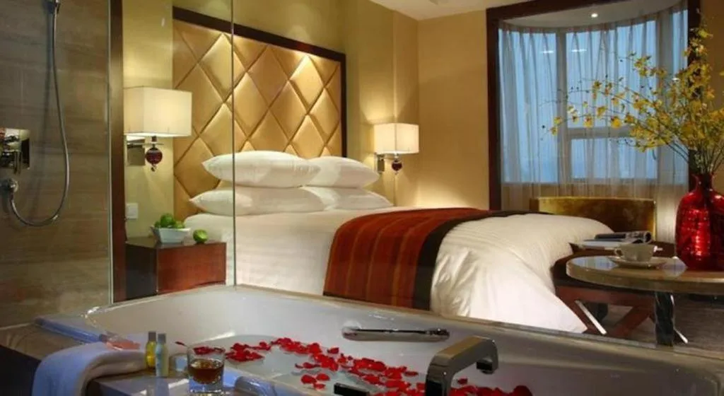 Bed in New Century Shaoxing Grand Hotel