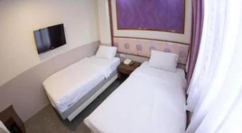 Bed in Hotel 165