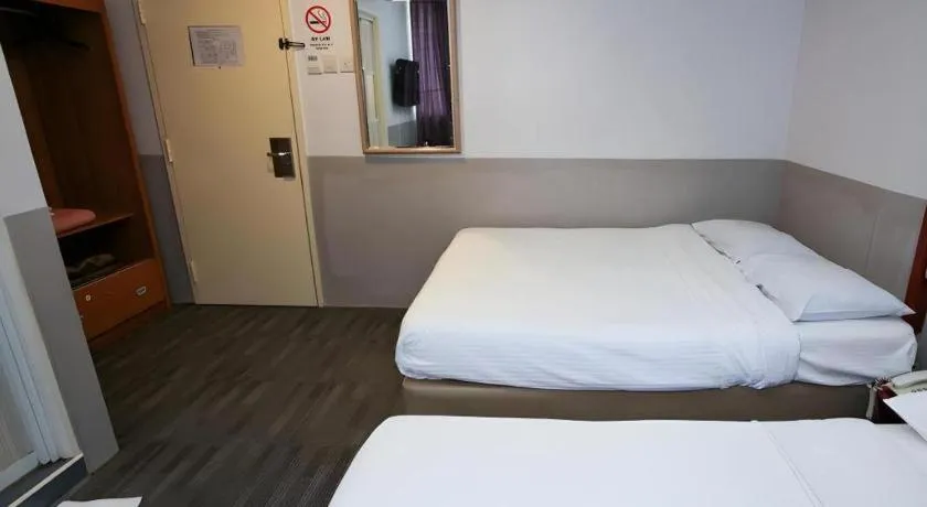 Bed in Hotel 165