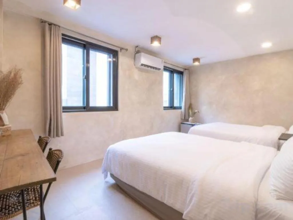 Bed in Hotel Elephant